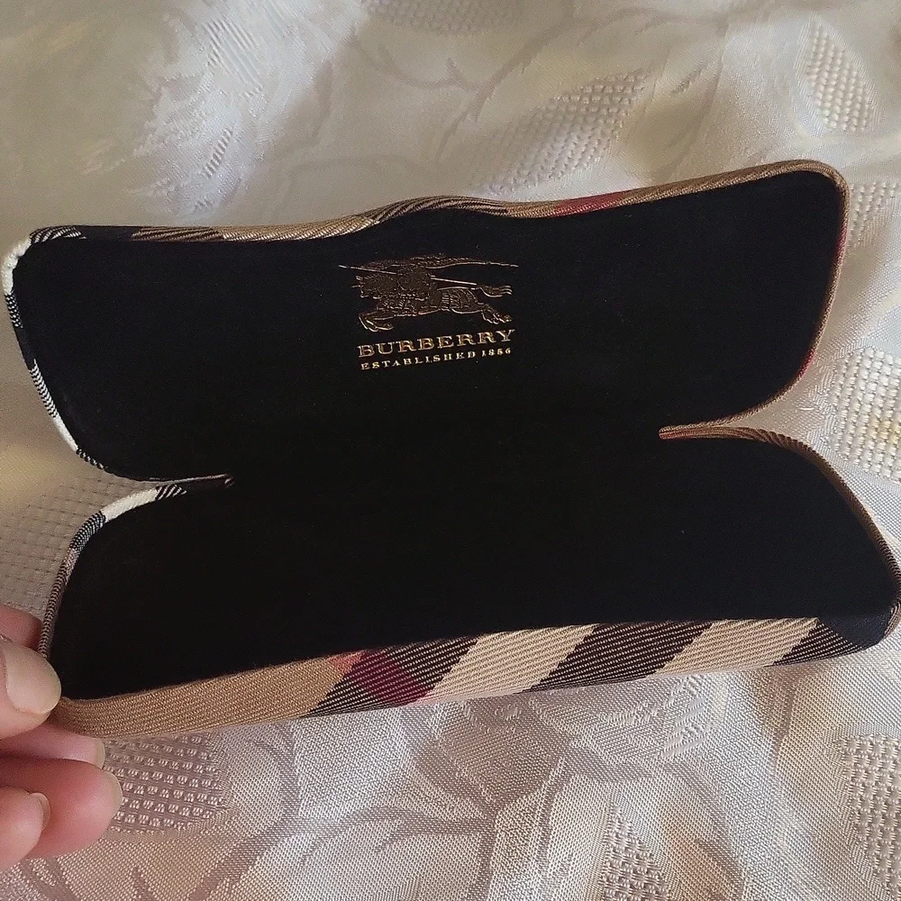 Burberry Glasses Case - Picture 2 of 4